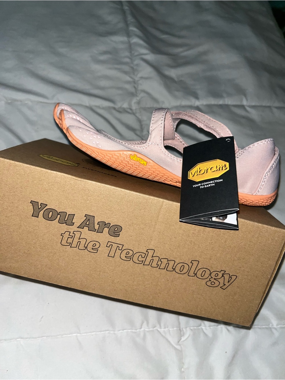 Vibram Women’s FiveFingers V-Soul Pale Pink - Picture 4 of 4
